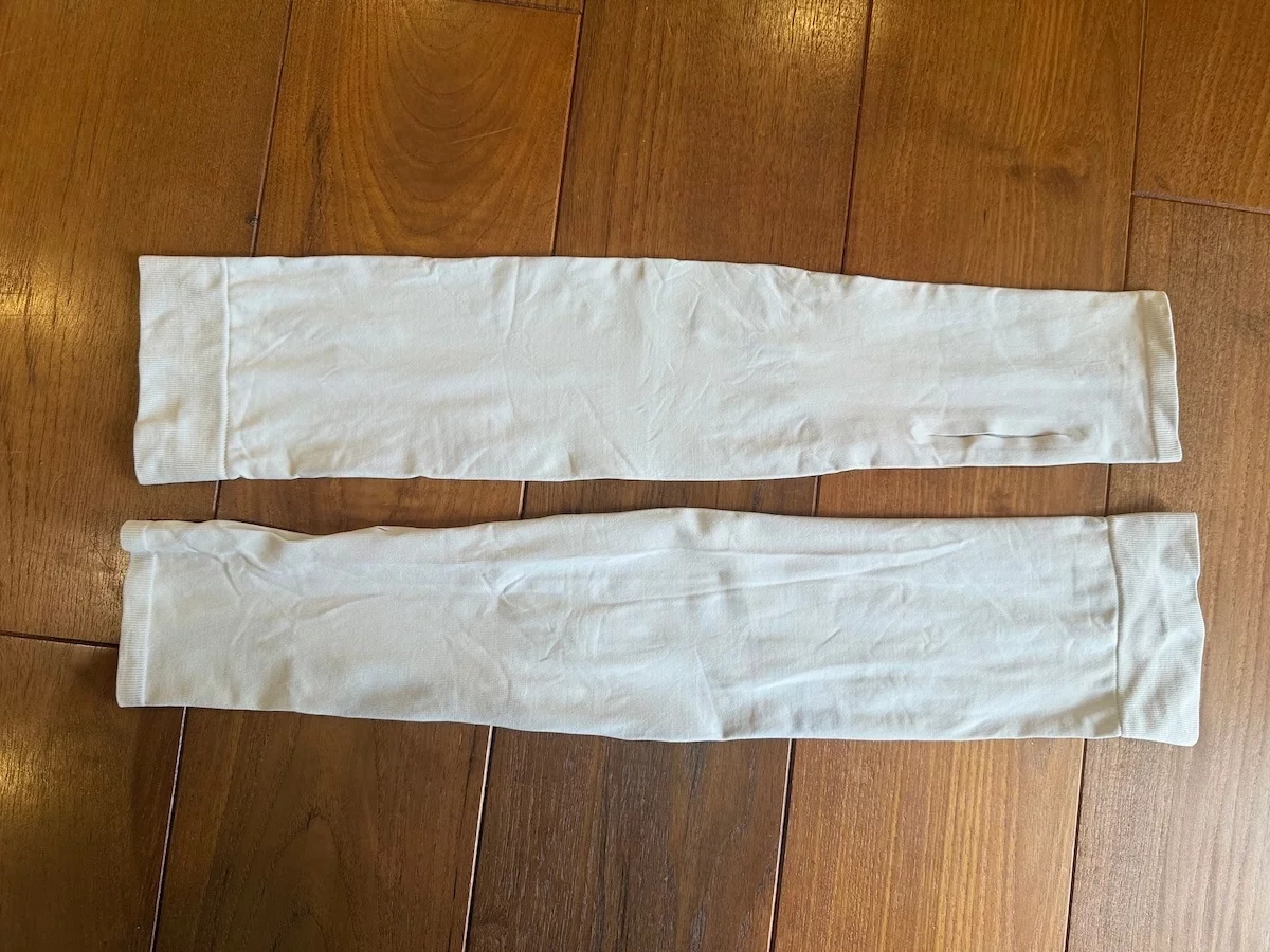 登山で使える?ユニクロのUVカットシームレスアームカバー