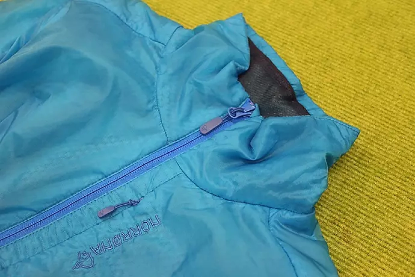 ビティホーン アルファ60ジャケット 暖かく蒸れない化繊