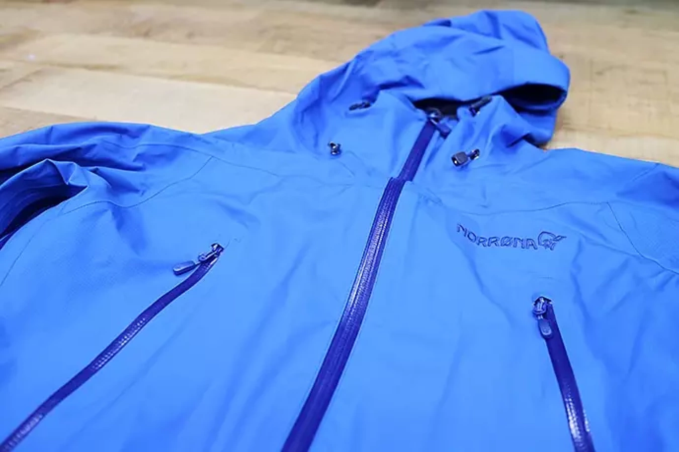 ノローナ ゴアテックスジャケット 安心のレインウェア