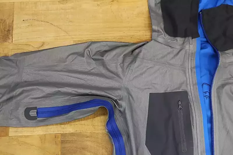 ノローナのフォルケティン ゴアテックスジャケット