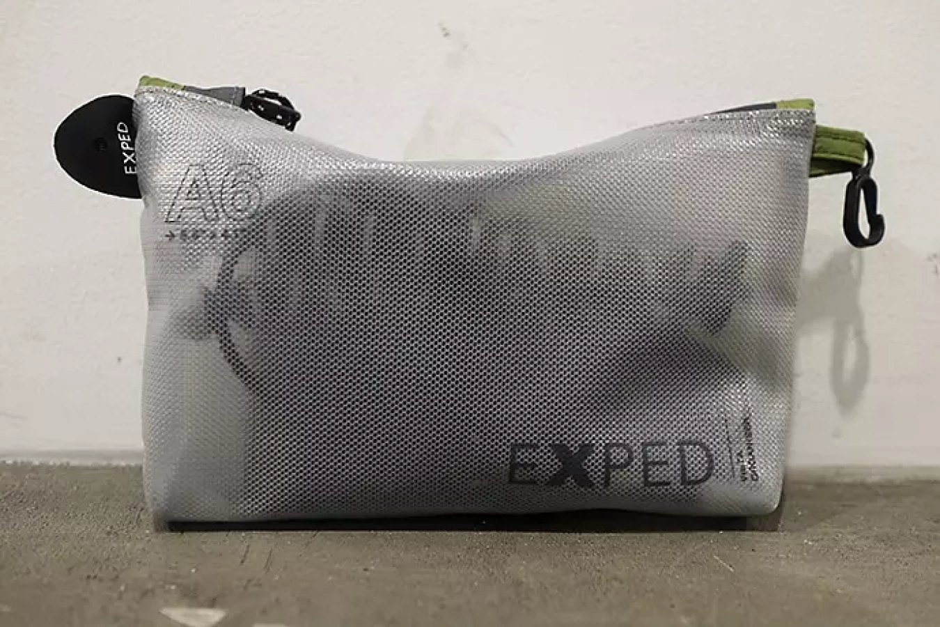 スマホなどを収納 エクスペド ビスタオーガナイザー 防水ケース