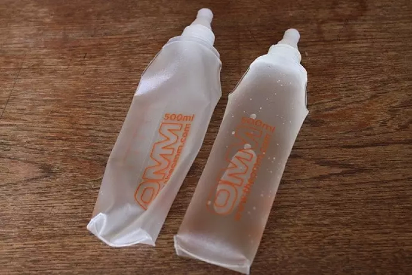 OMM ソフトフラスク 縦長形状と軽さが特徴