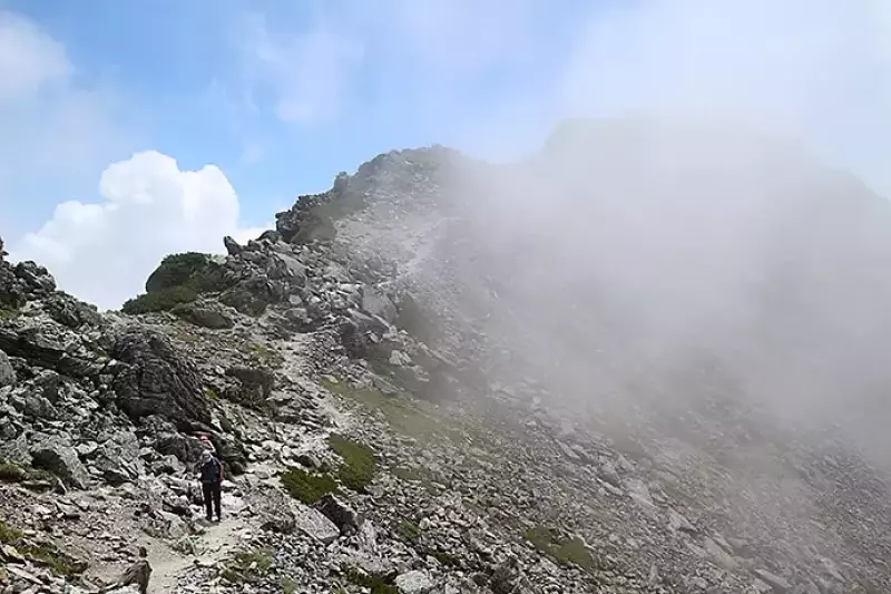 北岳までの登山道