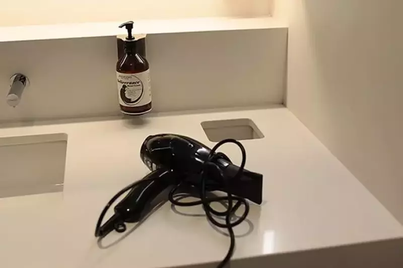 ニュージーランド航空ラウンジ内のシャワールーム