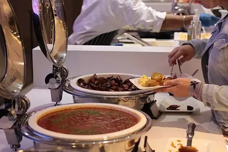 ニュージーランド航空ラウンジのビュッフェ