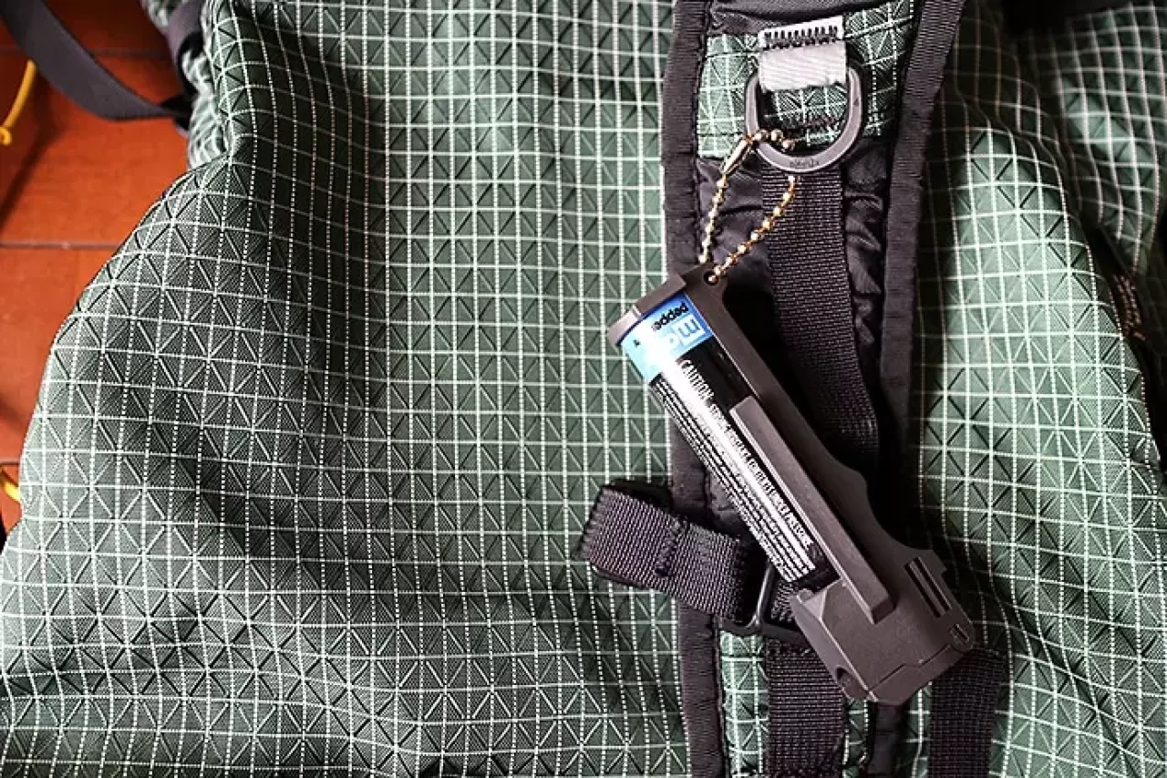 熊よけスプレー