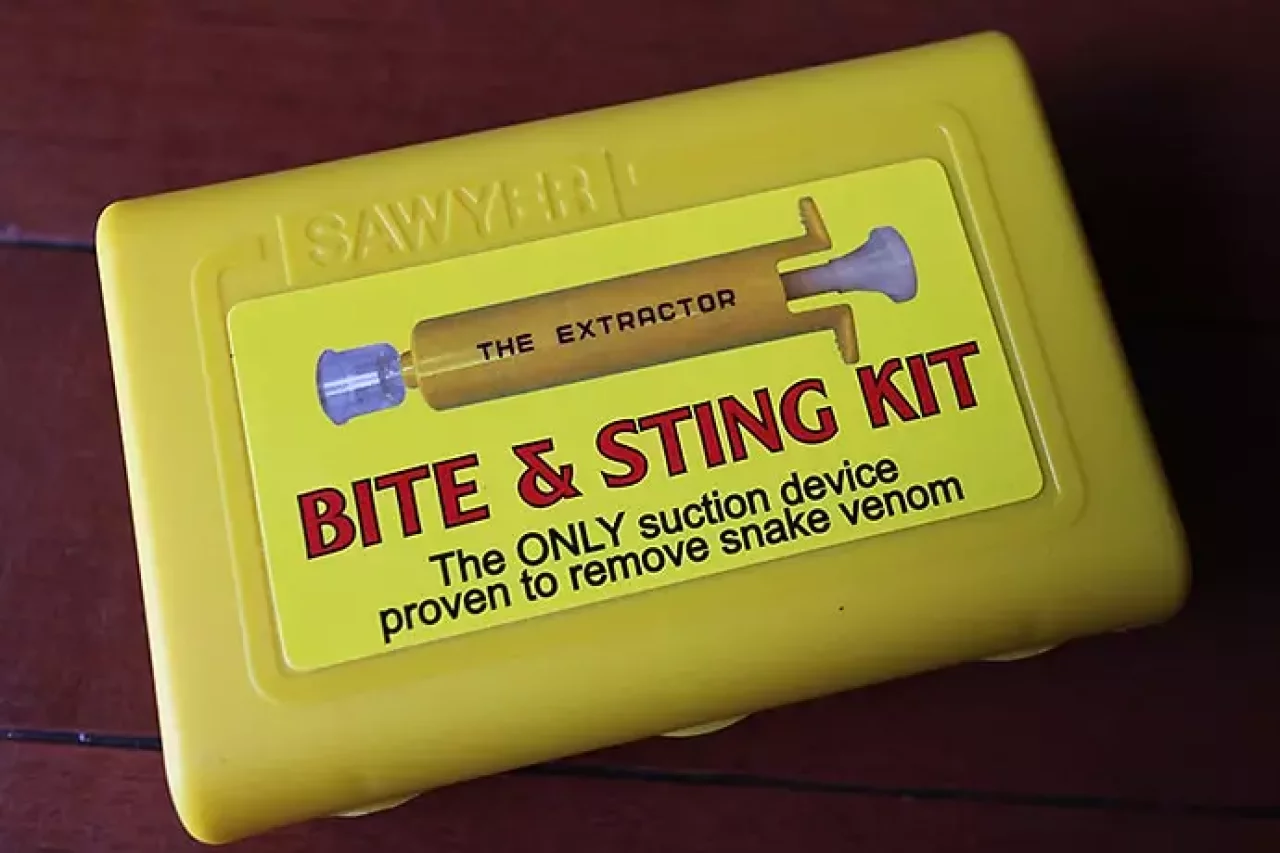 ソーヤーのエクストラクター ポンプキット(毒吸い取り器・ポイズンリムーバー)