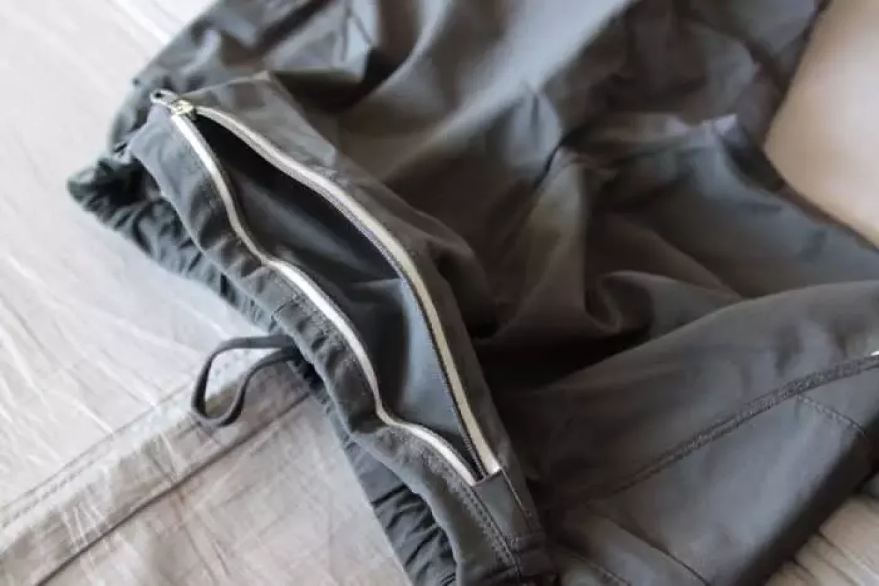 マウンテンハードウェア ビズルパワータイツのポケット