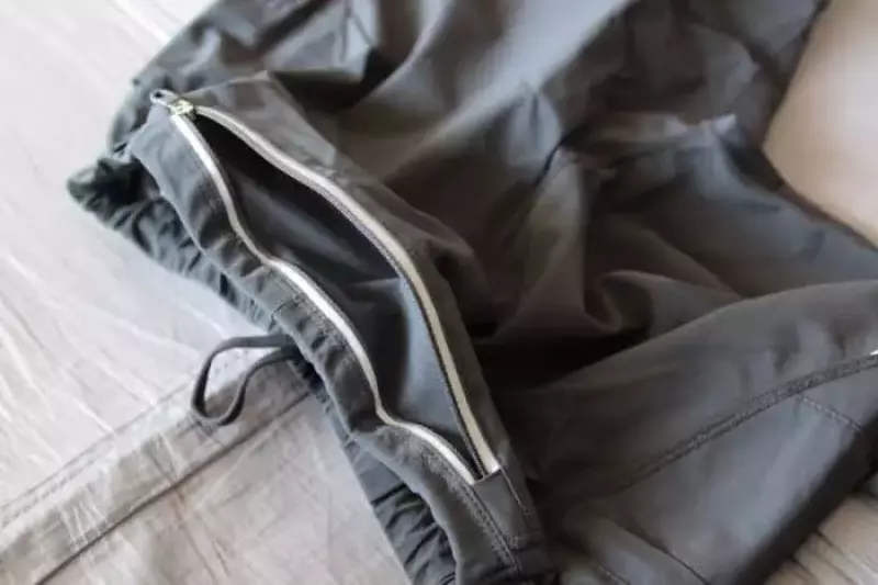 マウンテンハードウェア ビズルパワータイツのポケット