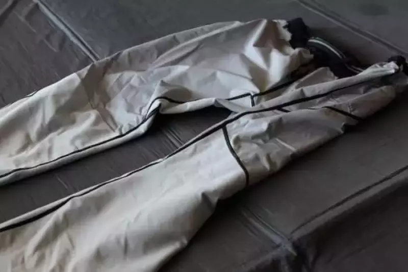 マウンテンハードウェア ビズルパワータイツの裏地