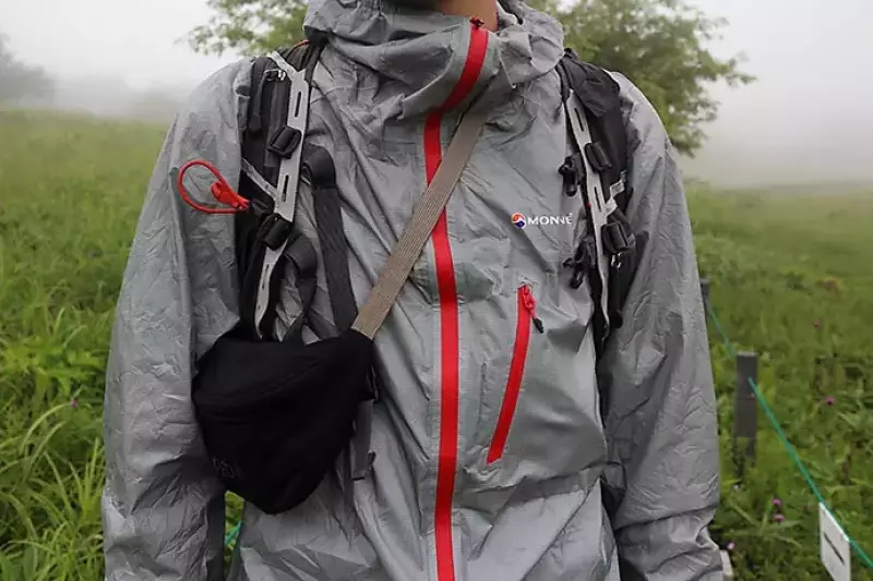 雨と汗による体温低下