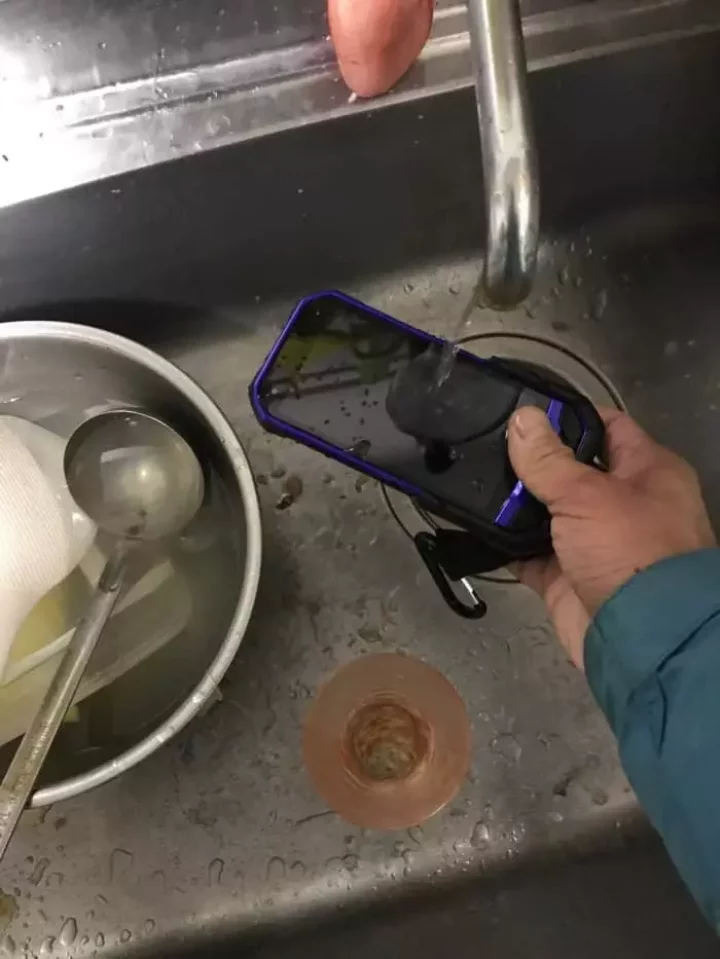 アウトドアスマホ『TORQUE G03 』