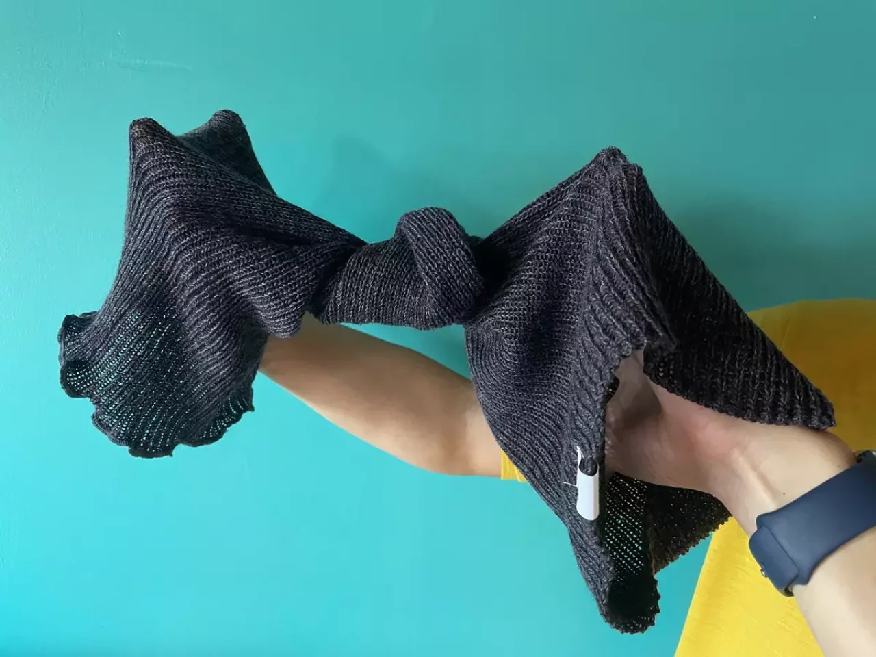 ネックウォーマーから様々な形に変化する