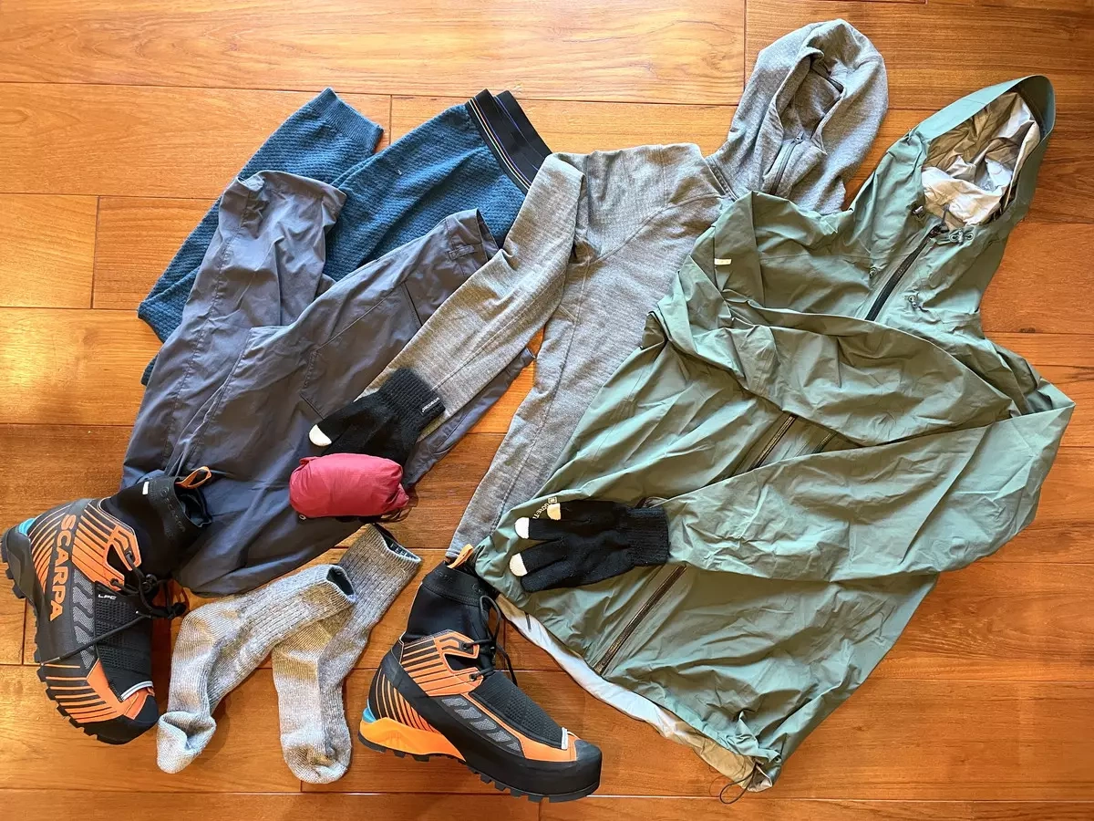 標高1000m以下の冬山登山の服装とレイヤリング