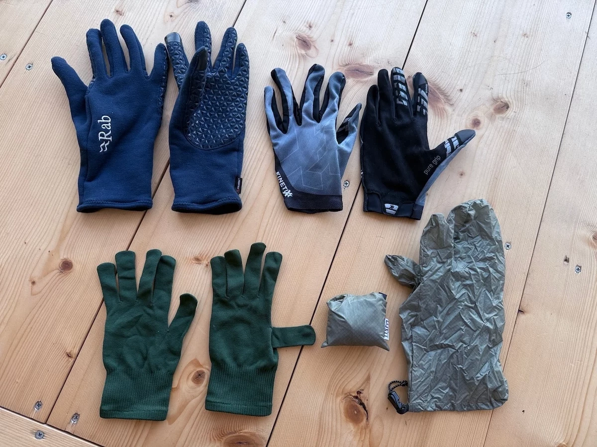 登山グローブの選び方完全ガイド|3シーズン使えるトレッキング手袋のおすすめと使い分け