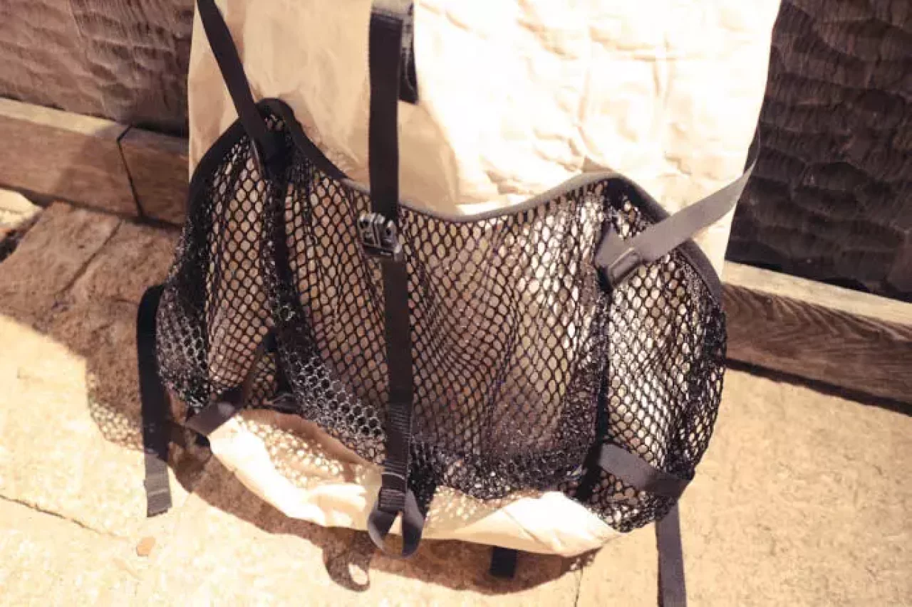 ハイパーライトマウンテンギア 外側のネット