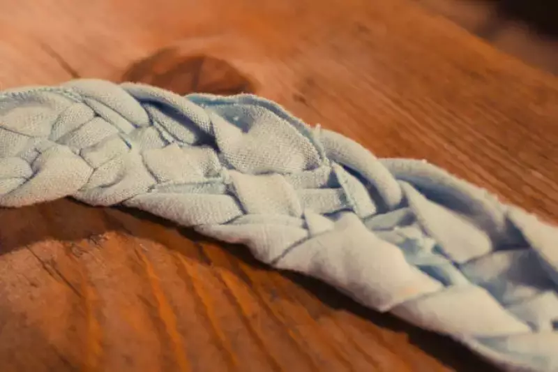 速乾性Tシャツで作ったヘアバンド