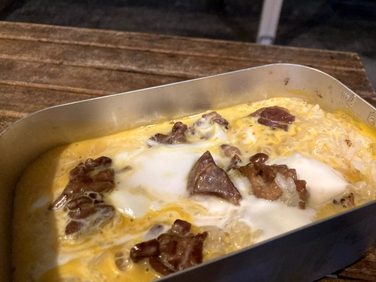 メスティン山ご飯レシピ‐焼き鳥缶で親子丼