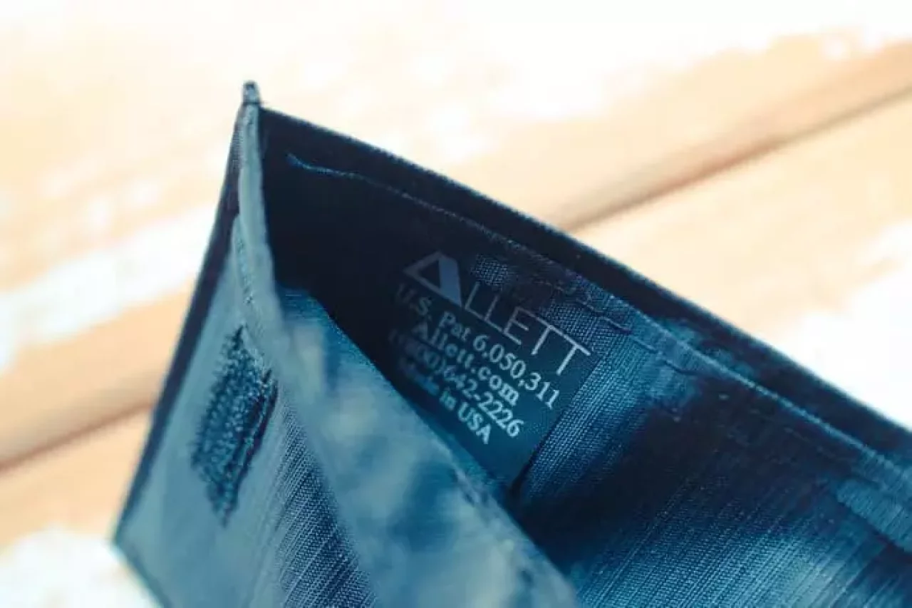 ALL-ETT(アレット)コインポケットウォレット