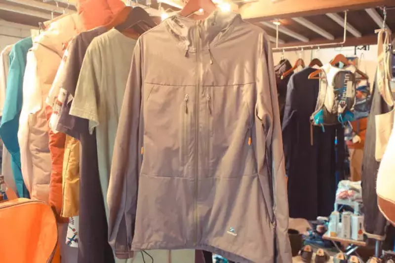 ファイントラック ニュウモラップフーディ