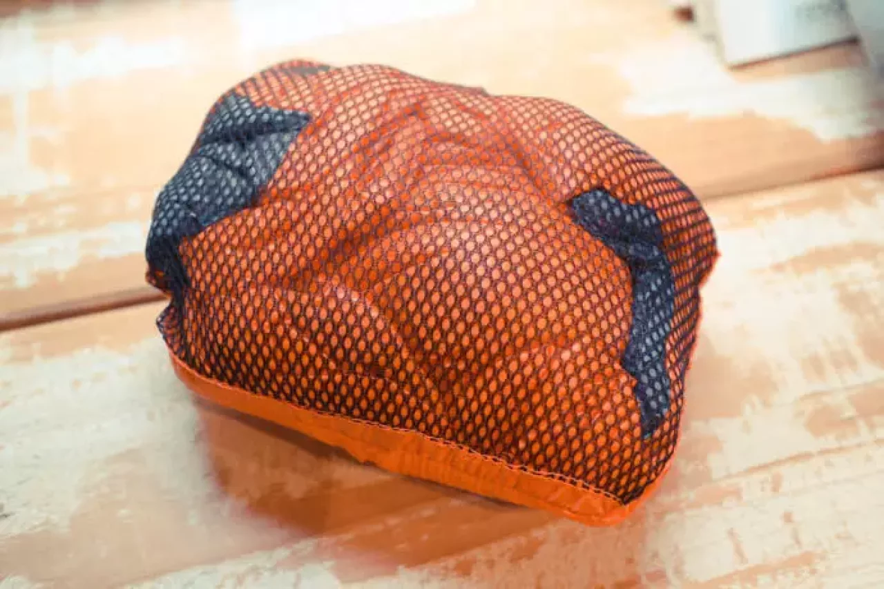 化繊ベストOMM Roter Vest