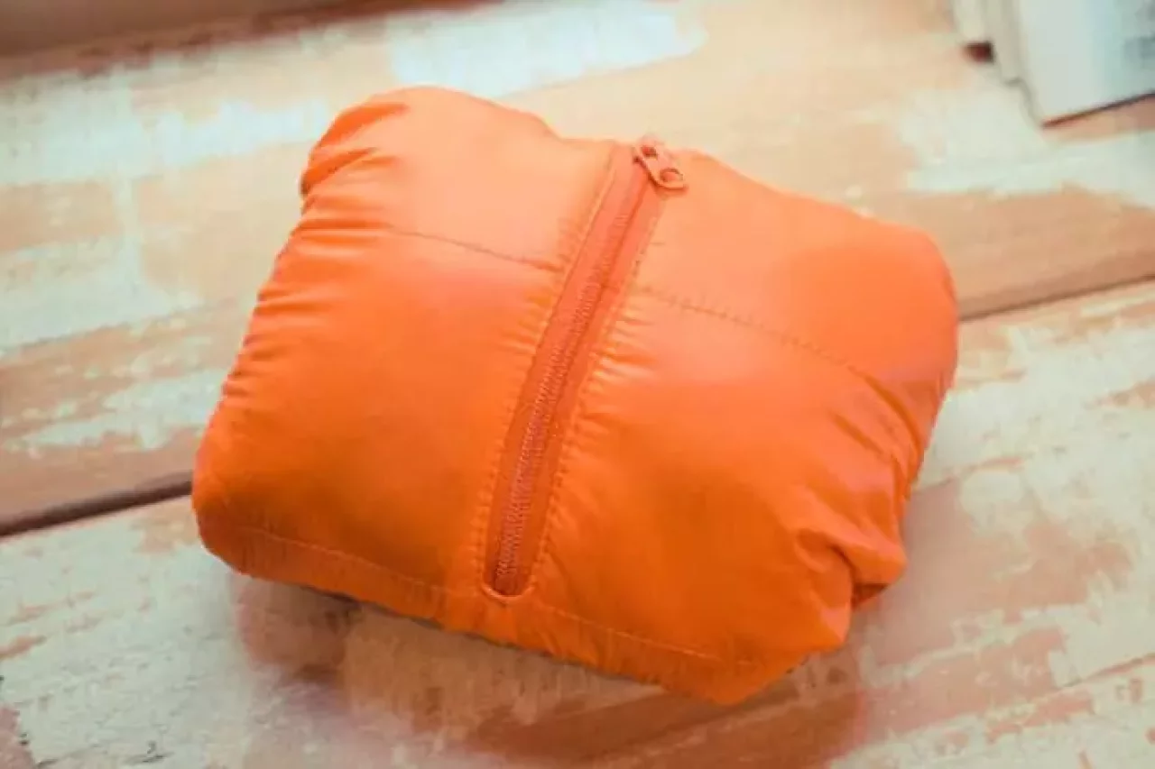 化繊ベストOMM Roter Vest