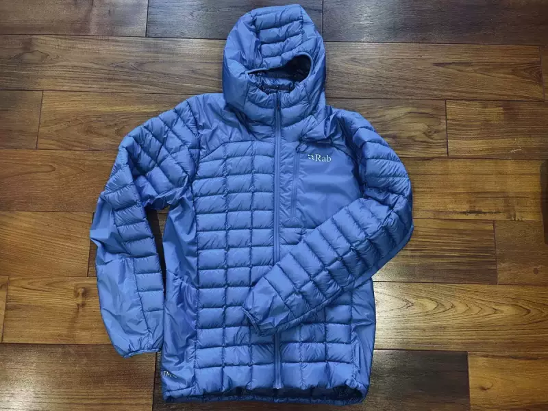 アクティブインスタレーションとしても活用できるRabのケイオンジャケット