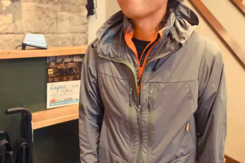 ファイントラック ニュウモラップフーディ