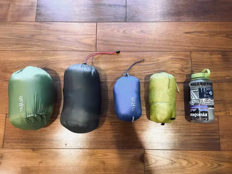 4つの軽量ダウンジャケットの重量