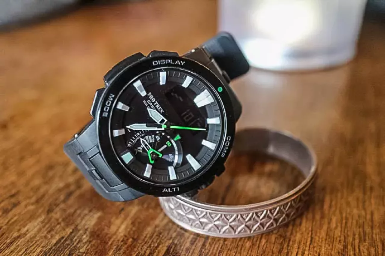 カシオ プロトレックPRW7000