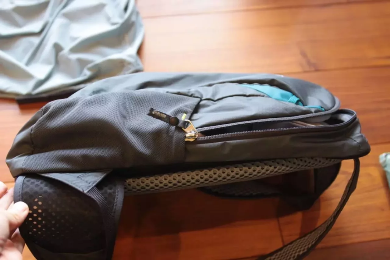 ドイターRACE 8 のサイズ感