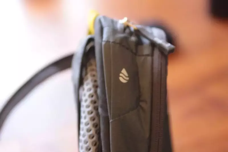 ドイターRACE 8の収納力