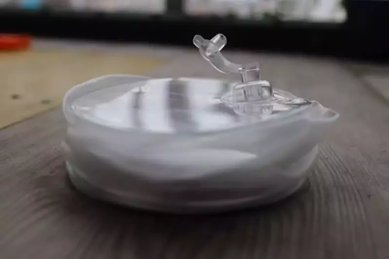 インフレータブルLEDソーラーランタン