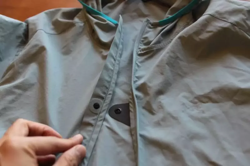 【レビュー】アークテリクス インセンドフーディー トレイルラン使えるウインドブレーカー|ウィンドブレーカー|登山ウェア|山のモノ|登山・トレラン・山スキーマガジン「山旅旅」