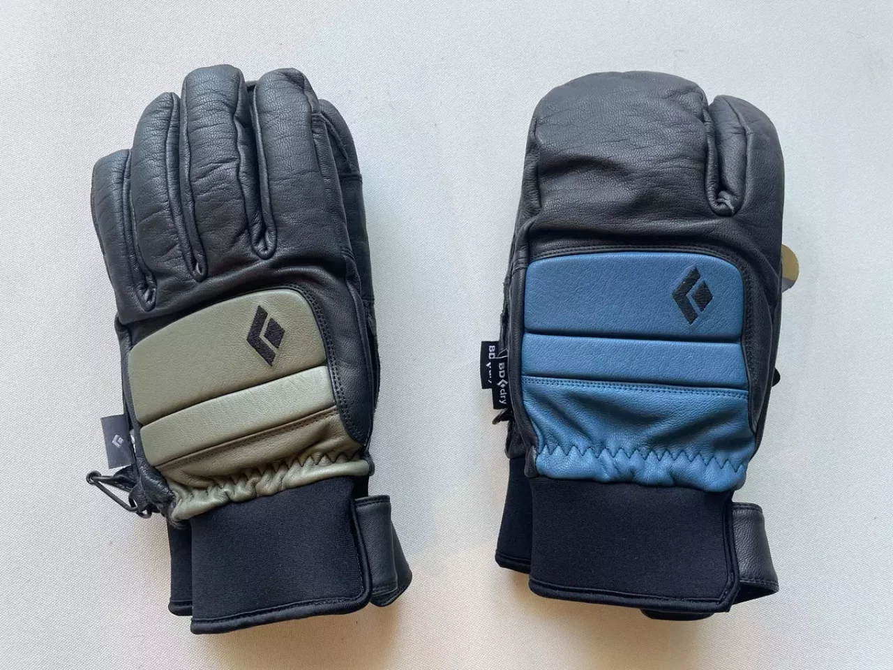 スキー専用のグローブとして人気が高いスパーク&スパークフィンガー