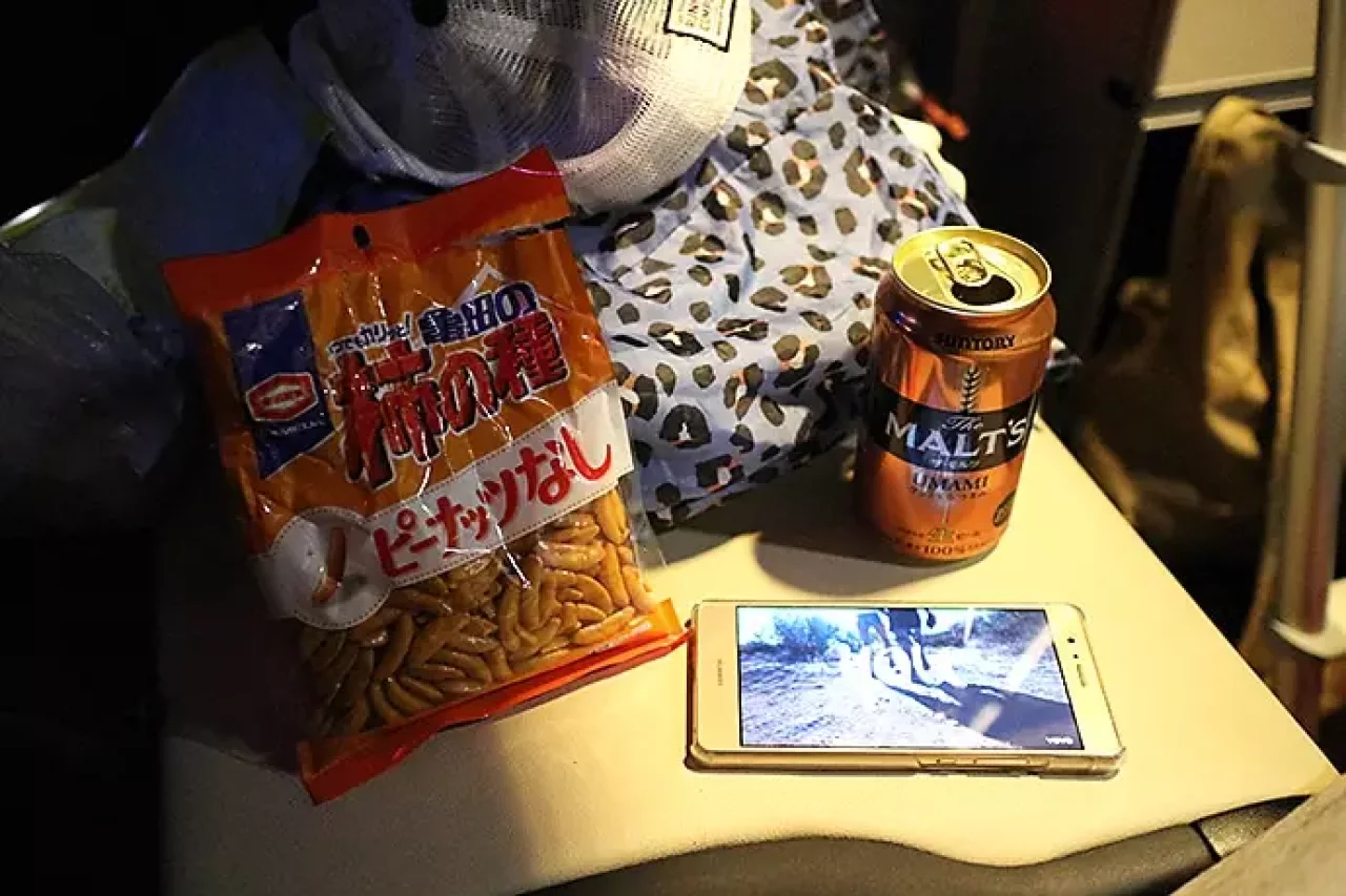 柿の種とビール