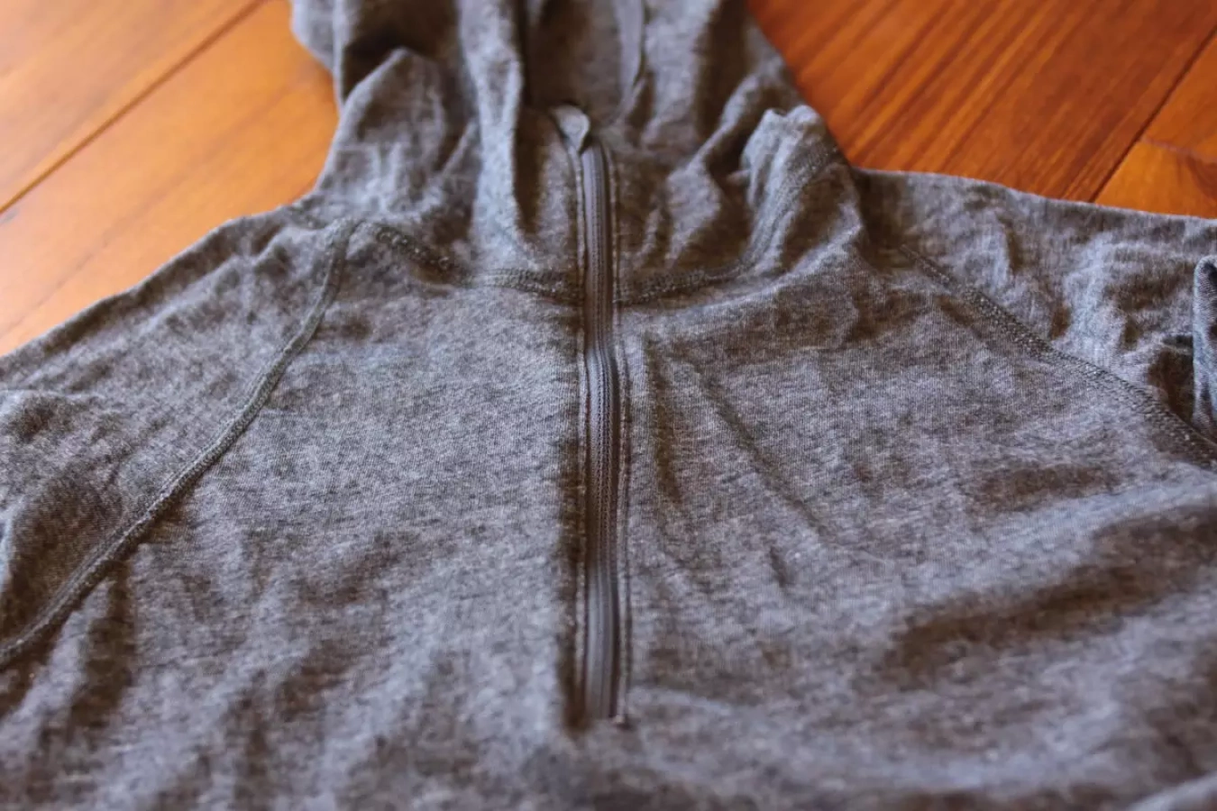 【レビュー】ダックワース ベイパーウールフーデットシャツ