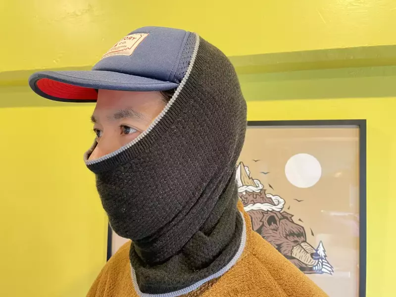 様々な使い方で温かいパタゴニア−キャプリーン・エア・ゲイター|帽子・ニット帽|登山ウェア|山のモノ|登山・トレラン・山スキーマガジン「山旅旅」