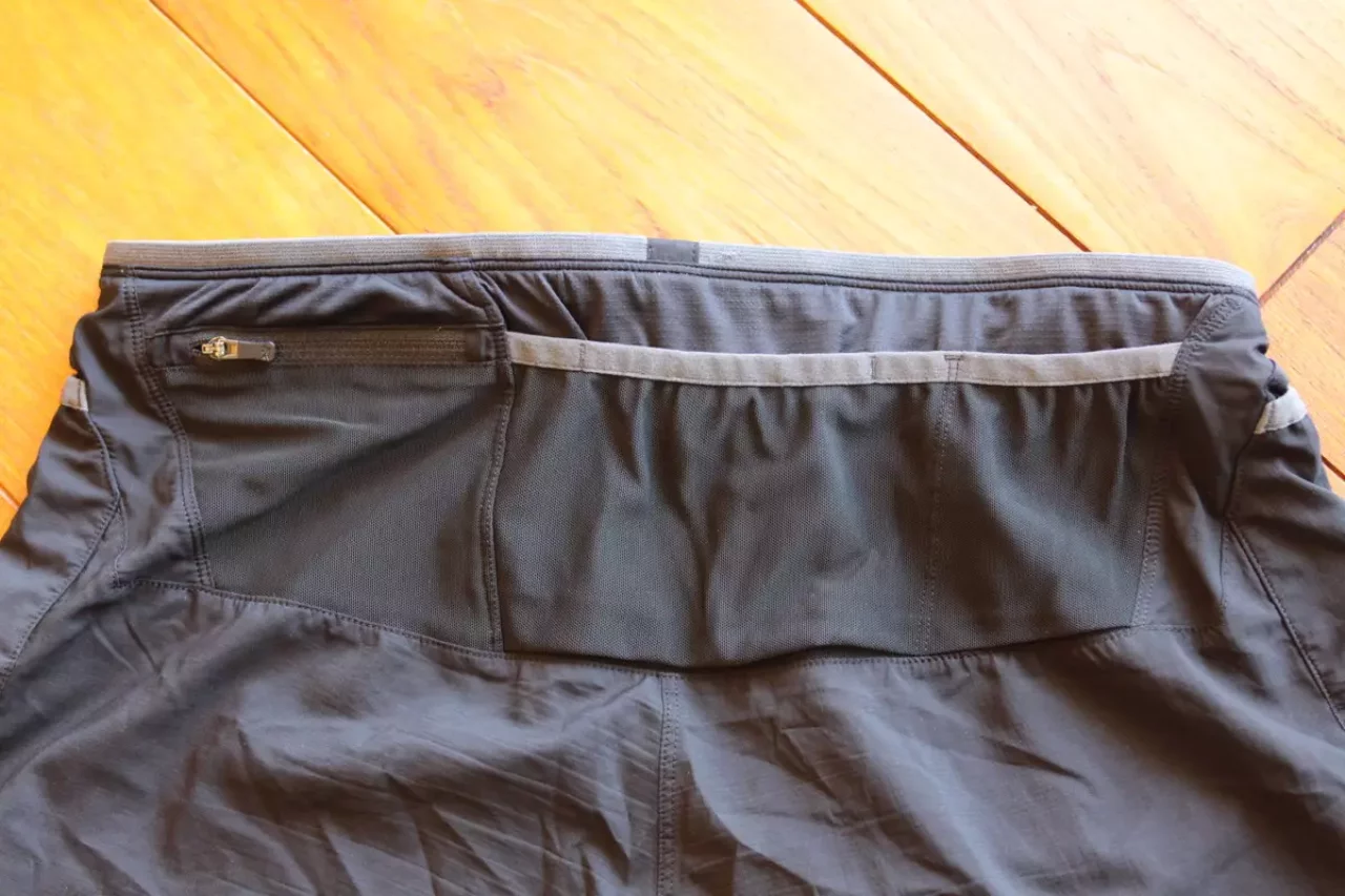 アークテリクス ソリアス ショーツのポケット