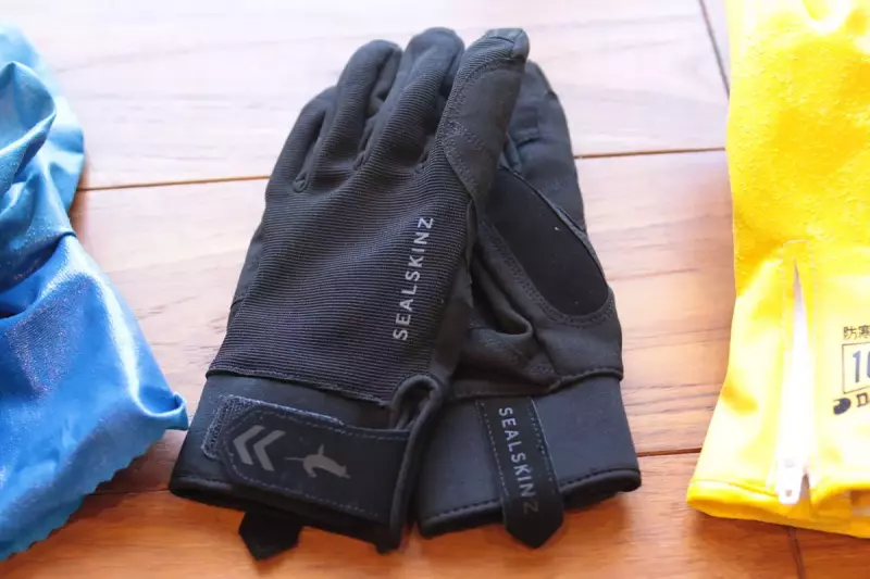 レイングローブ シールスキンズ