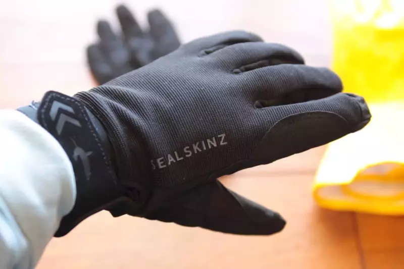 レイングローブ シールスキンズ