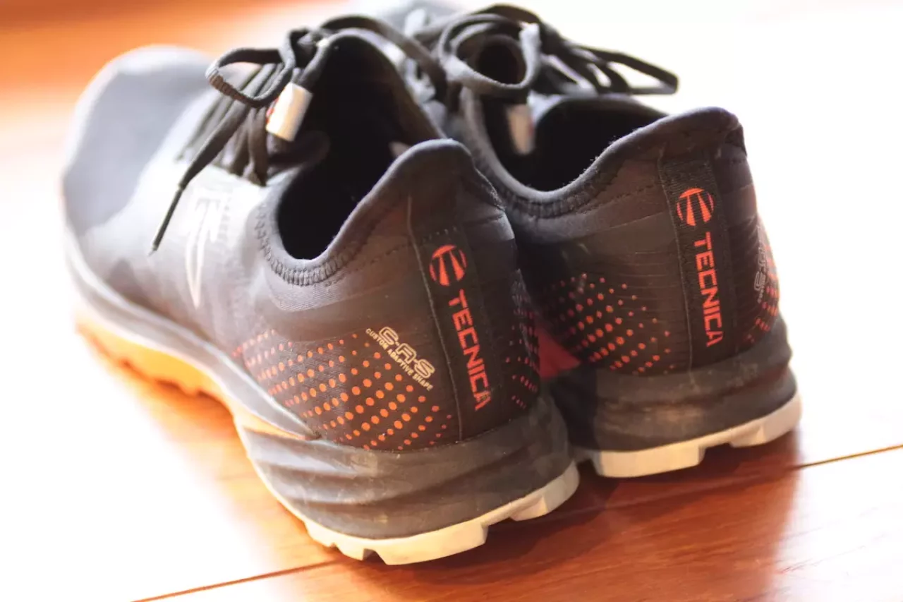 テクニカ オリジンのアッパー