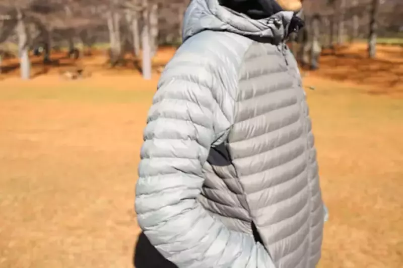 ホグロフス エッセンスミミックジャケット