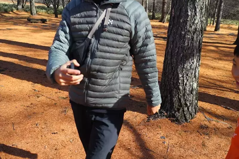 ホグロフス エッセンスミミックジャケット