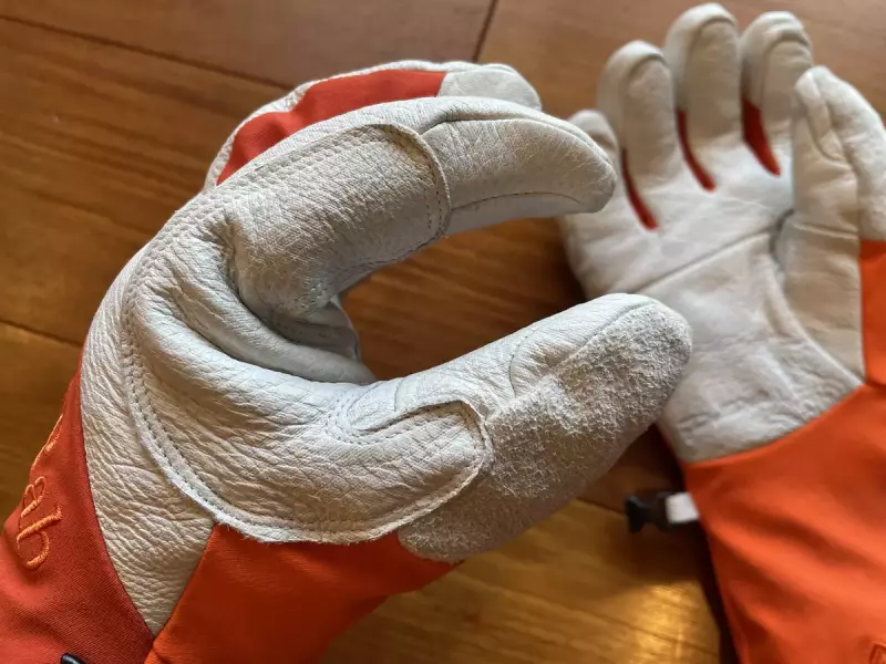 プリマロフト Rabのゴアテックスグローブ グリップ力