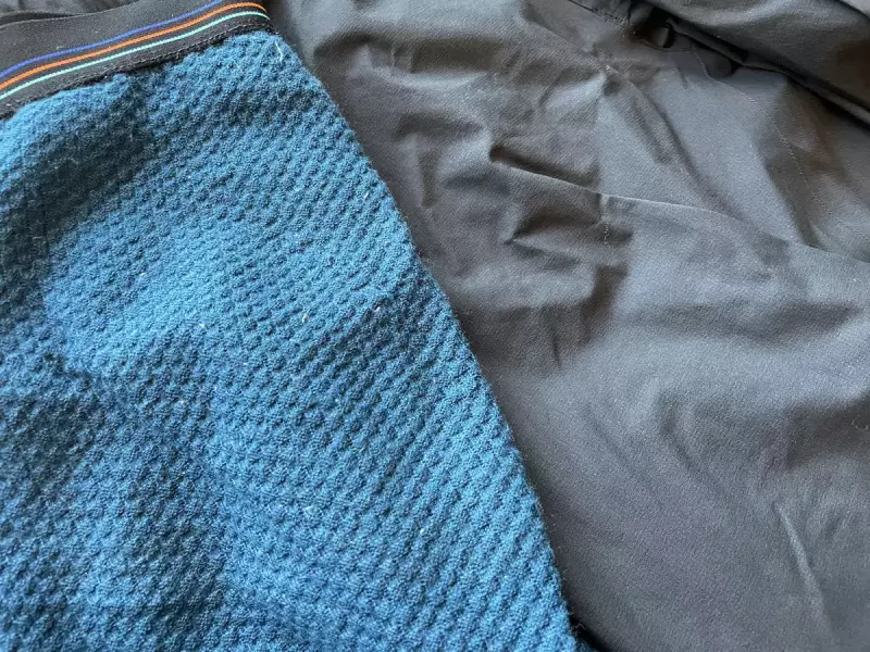 ボトムスのレイヤリングは行く山とスタイルで決まる