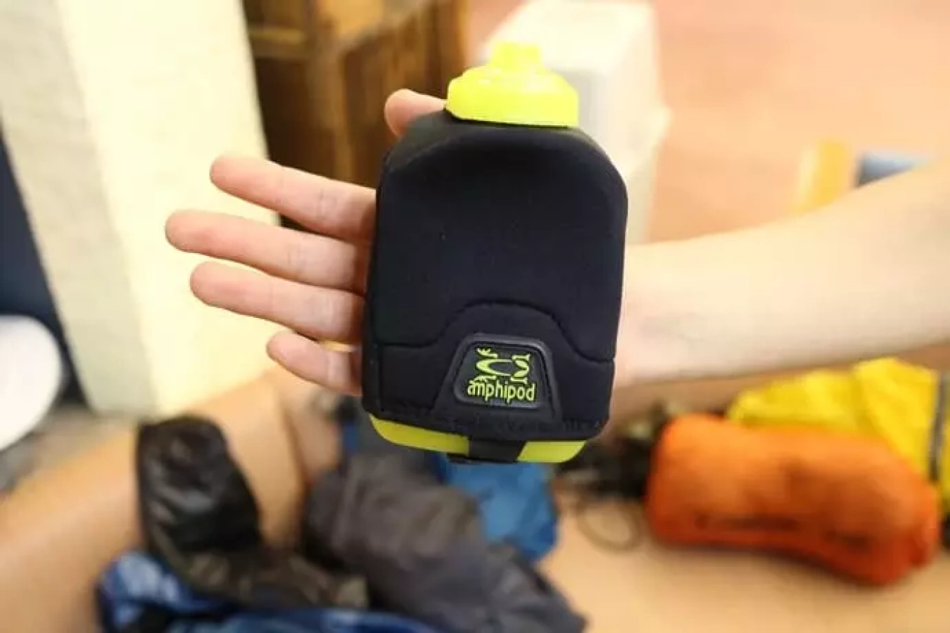 amphipod ハンドボトル 映画Unbreakableで刺激