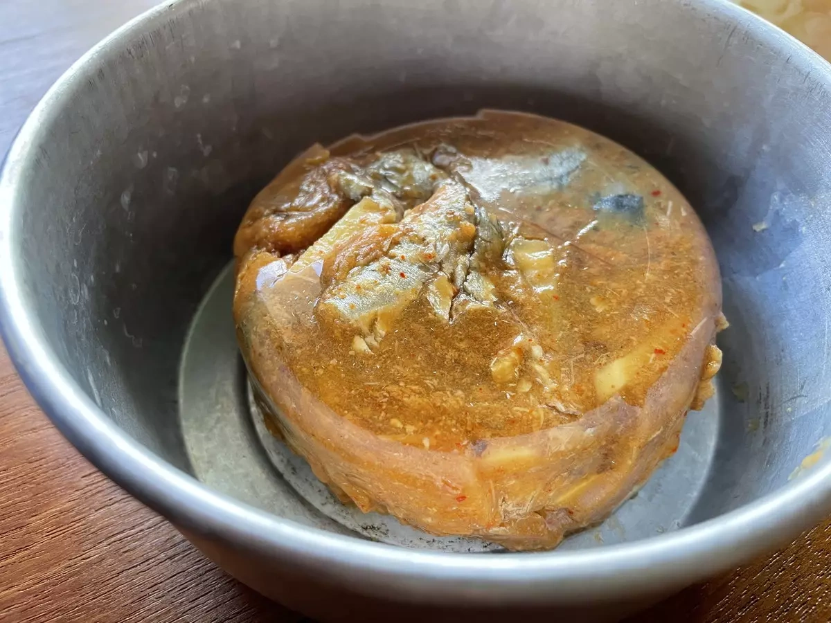 冬の登山に美味しい山ごはんレシピ−キャベツとサバ缶のスパイシー鍋