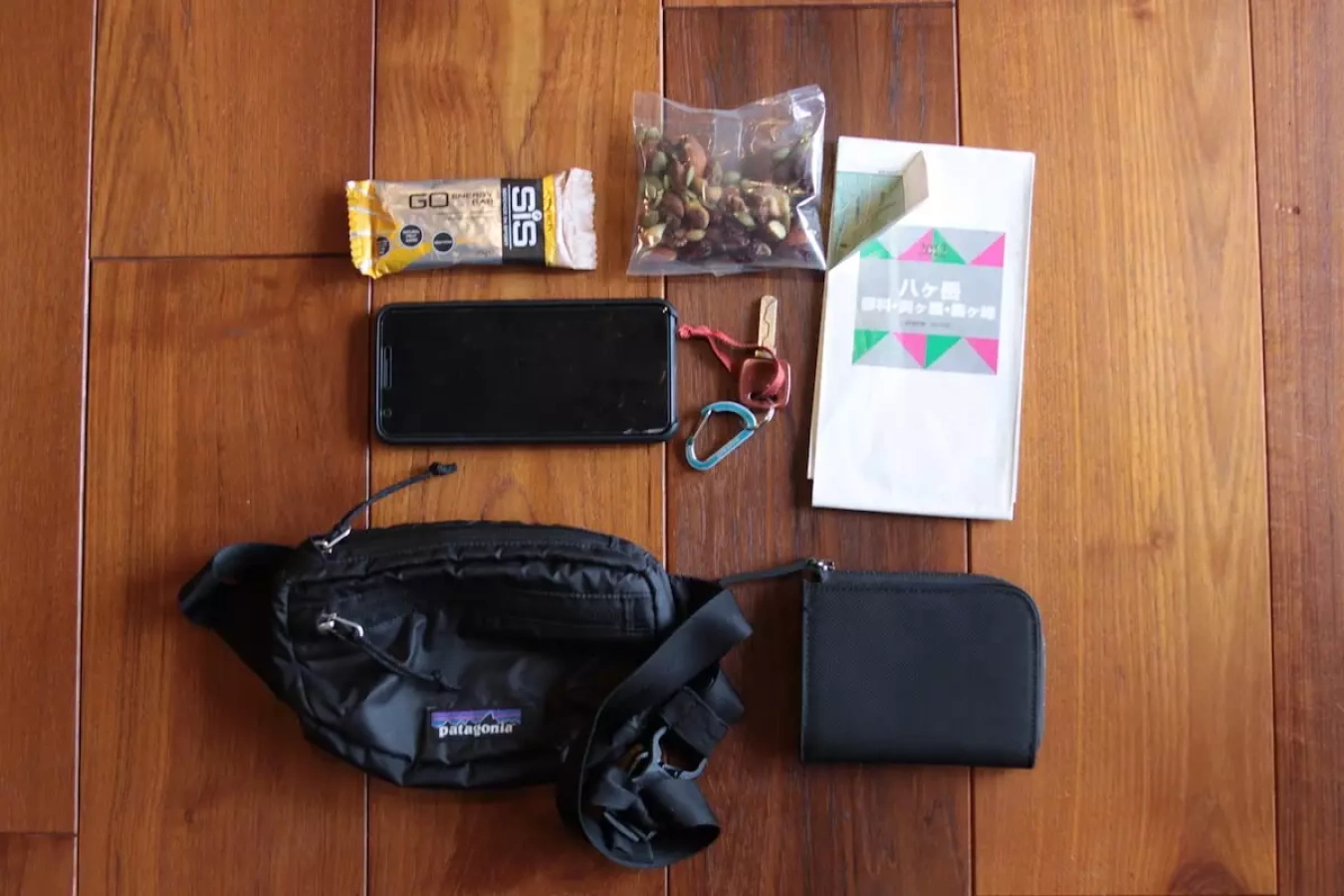 【レビュー】パタゴニア ウルトラライト・ブラックホール- サコッシュとして使える