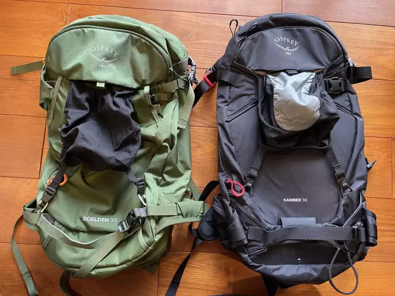 ヘルメットホルダーの違い